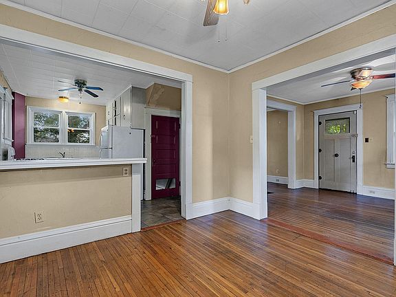 4th image of 101 4th Ave S