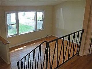 3rd image of 536 Lowden Ave