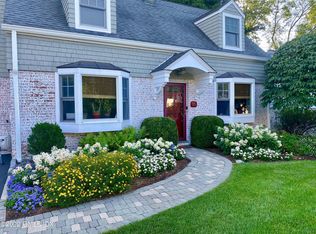 15 Marshall St, Old Greenwich, CT 06870