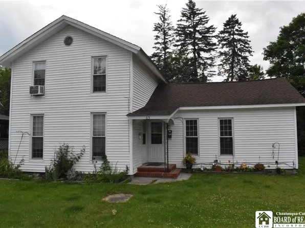 65 Mill St, Springville, NY 14141