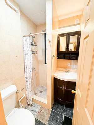 Rented by Ulas Real Estates Inc | media 22