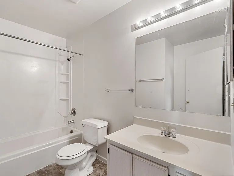 168 Lewis St — Photo 21