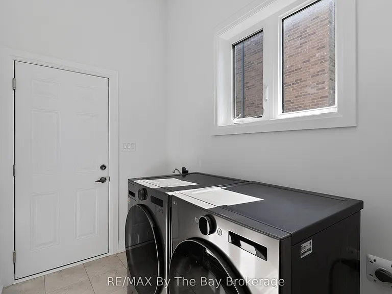 52 Amber Dr — Photo 12