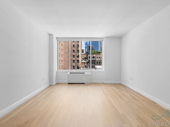 3rd image of 60 W 23rd St APT 1212