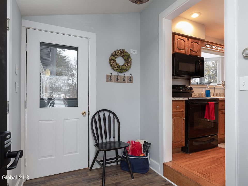 1709 Route 9, South Glens Falls, NY 12803 Zillow