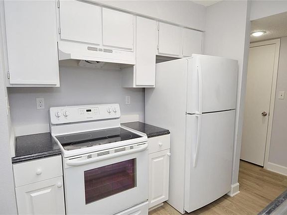 4th image of 8758 Mallard Reserve Dr Unit 101