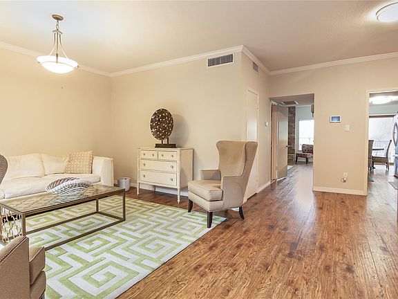 5th image of 1802 Stoney Brook Dr APT 104