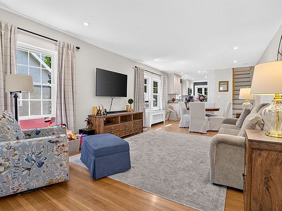 5th image of 18 Hanson St