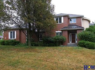 8701 Augusta Dr, Lincoln, NE 68526