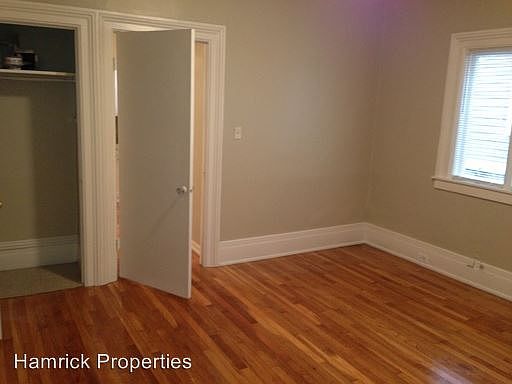 2nd image of 468 Crescent St NE