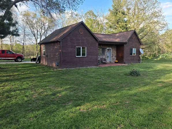 22529 N Creek Rd, Canton, IL 61520