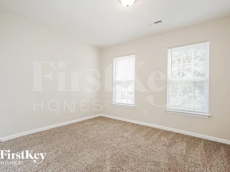 705 Hawthorn Ridge Dr — Photo 12