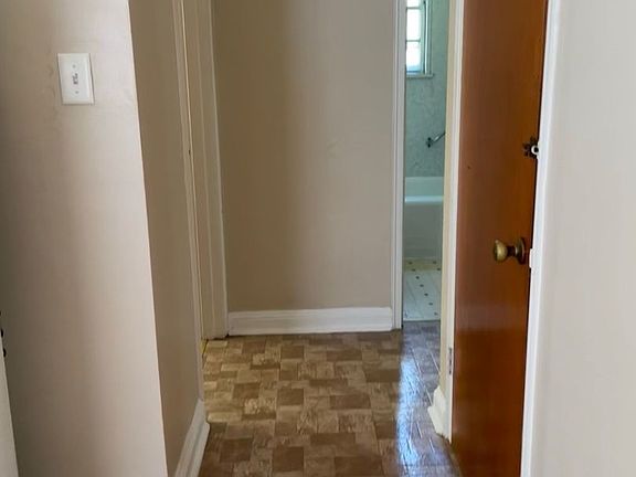 5th image of 34 Race St Floor 1