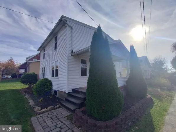 111 Edgewater Ave, Lewistown, PA 17044