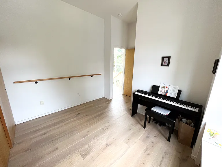 409 21st Ave — Photo 11