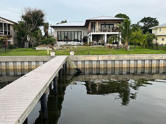 5th image of 3130 Coquina Key Dr SE