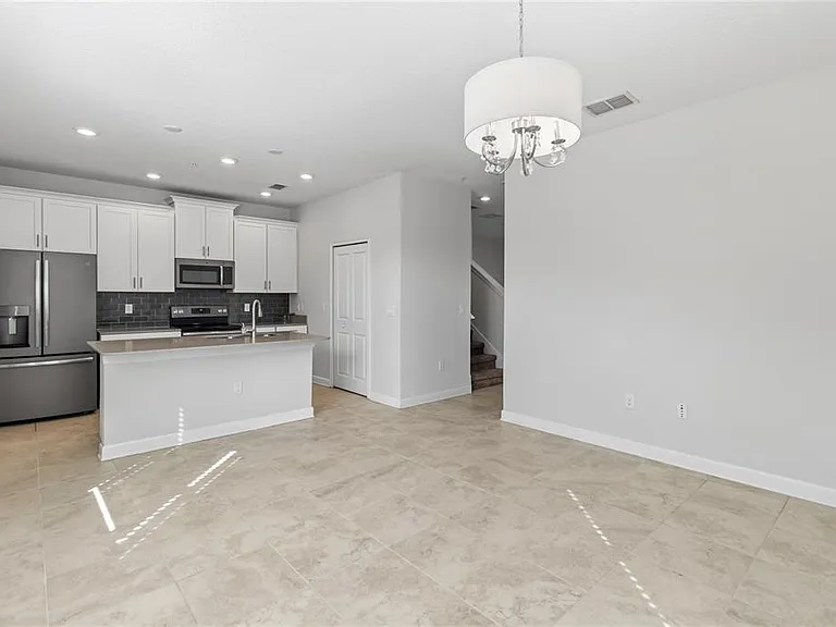 11686 Epic Ave — Photo 10