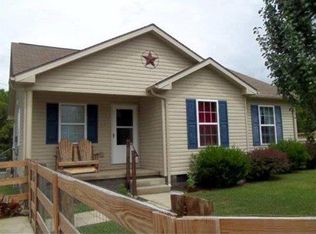 10 McClanahan Ct, Irvine, KY 40336