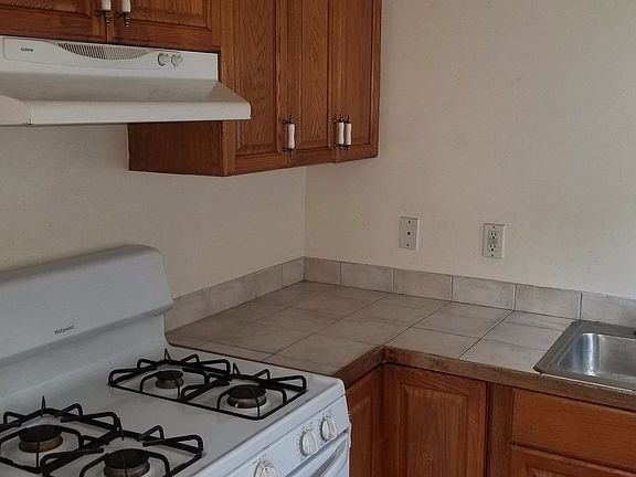5th image of 2430.5 E St #0