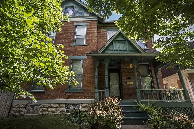 1st image of 169 W King Ave