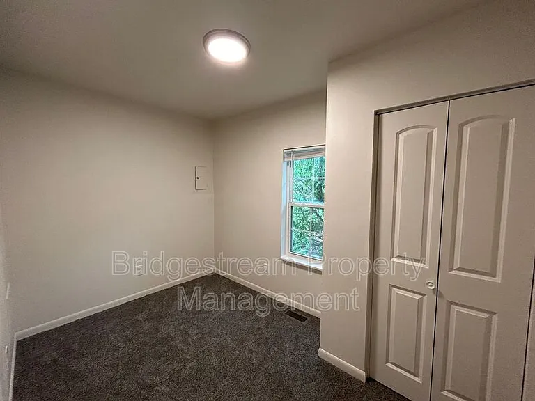 2800 Cadillac St — Photo 11
