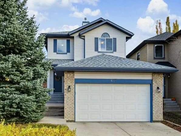 671 W Tuscany Dr NW, Calgary, AB T3L 3A7