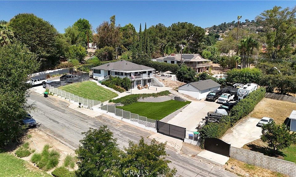 1st image of 2245 Vista Rd