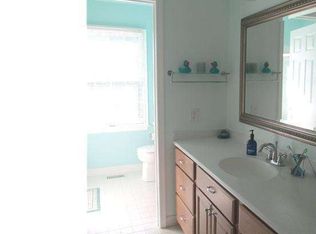 5 Lexington Cir, Marlton, NJ 08053