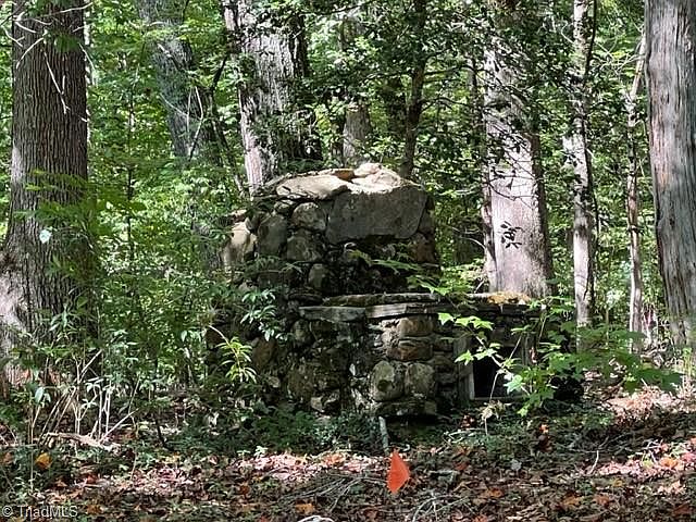 2nd image of 9064 Echo Hill Ln