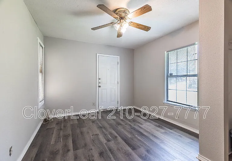 514 Curtiss St — Photo 11