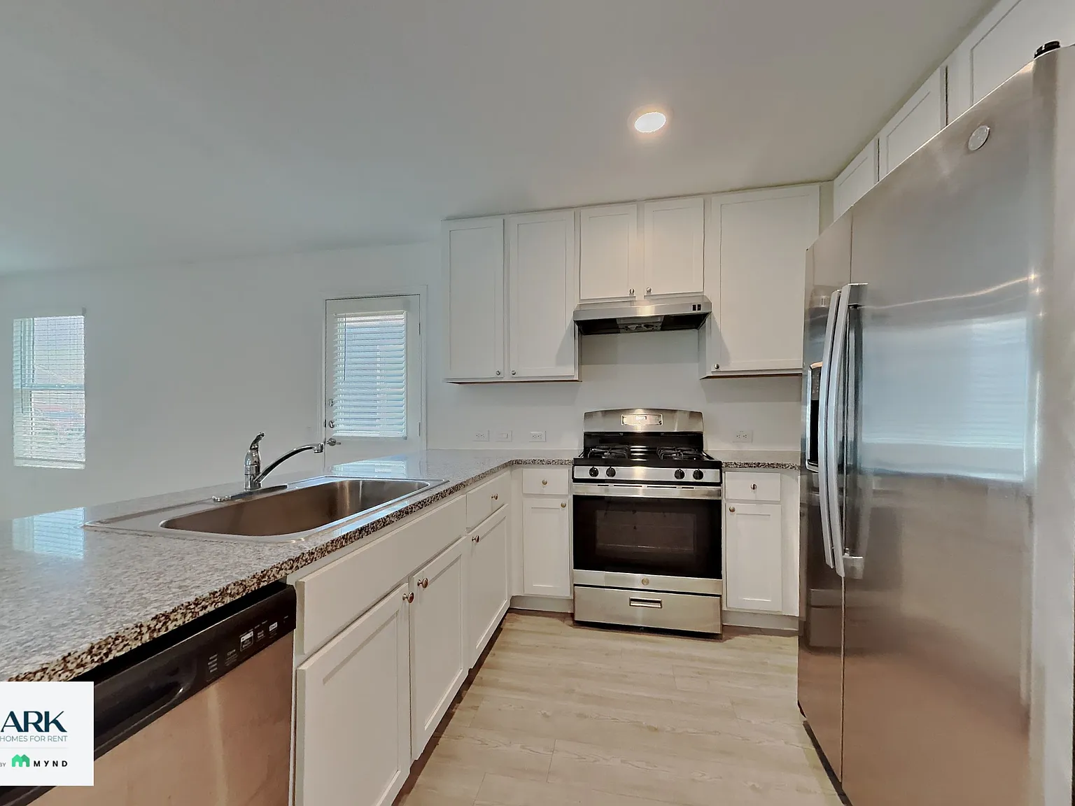 3 bed, 2.0 bath, 1440 sqft, $1,699 — Photo 4