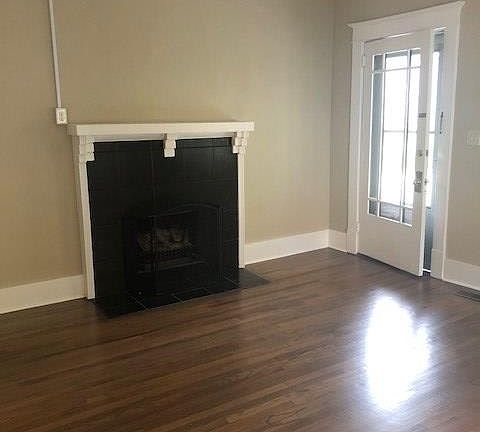 3rd image of 1216 Belmont Dr