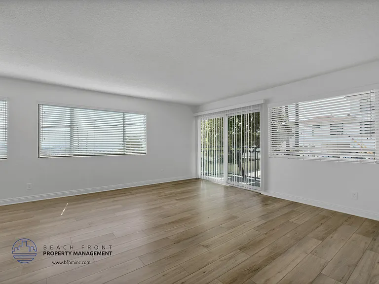 740 W 24th St. — Photo 47