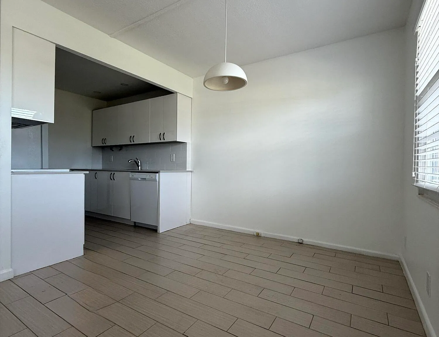 2 bed, 1.5 bath, 880 sqft, $1,650 — Photo 4