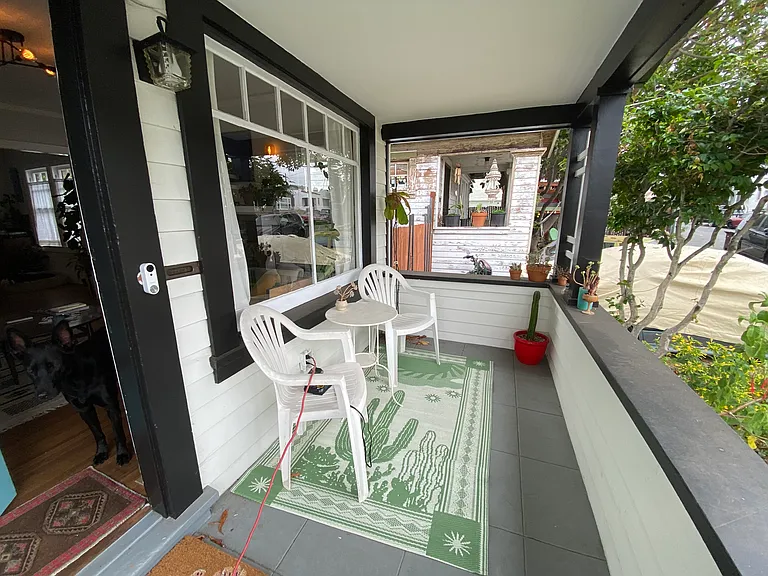 3551 Lyon Ave — Photo 3