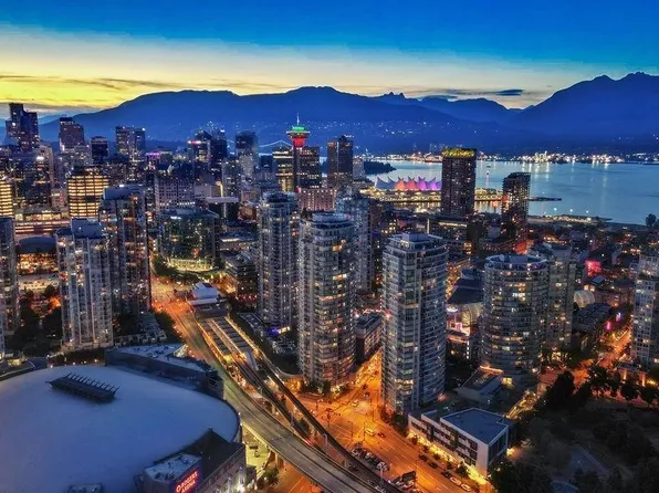 58 Keefer Pl #806, Vancouver, BC V6B 0B8