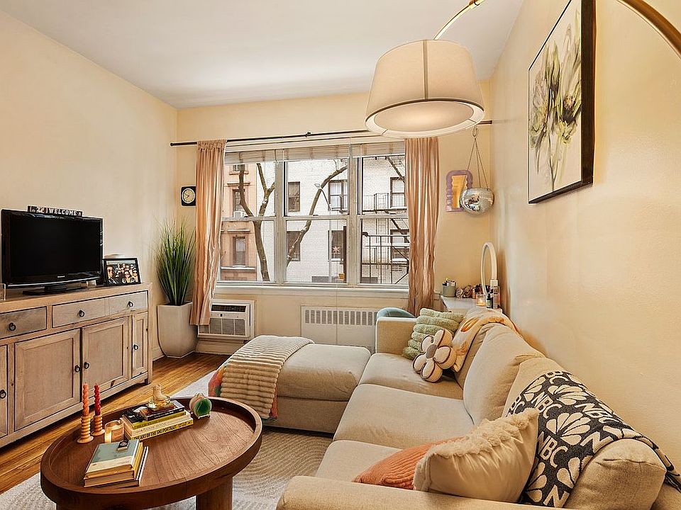 1st image of 321 E 89th St APT 2E
