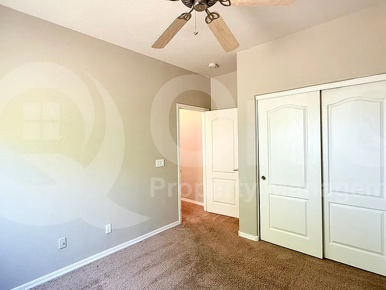 7208 S 30th St — Photo 12