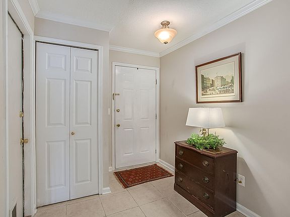 3rd image of 3521 Chestnut Hill Ct