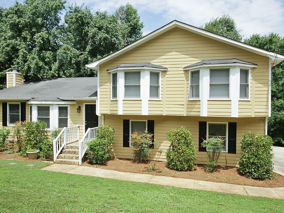1st image of 515 Oak Springs Dr