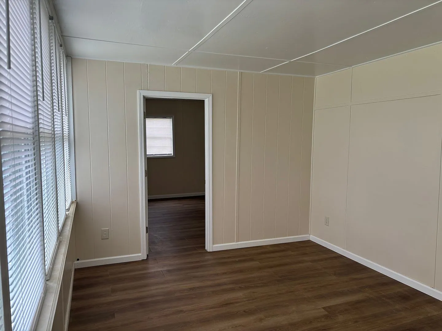 2-3 Bed, 1.5 Bath Mobile Home Located In Denton — Photo 3