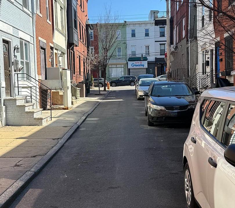 2nd image of 2917 W Flora St
