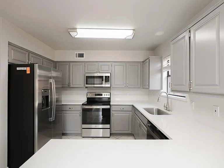 532 Lake Forest Dr — Photo 15