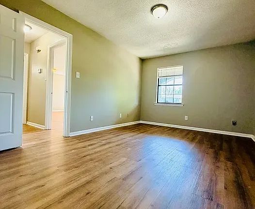 4th image of 6 Almond Ct #1A