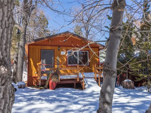 742 Cedar Ln, Sugarloaf, CA 92386