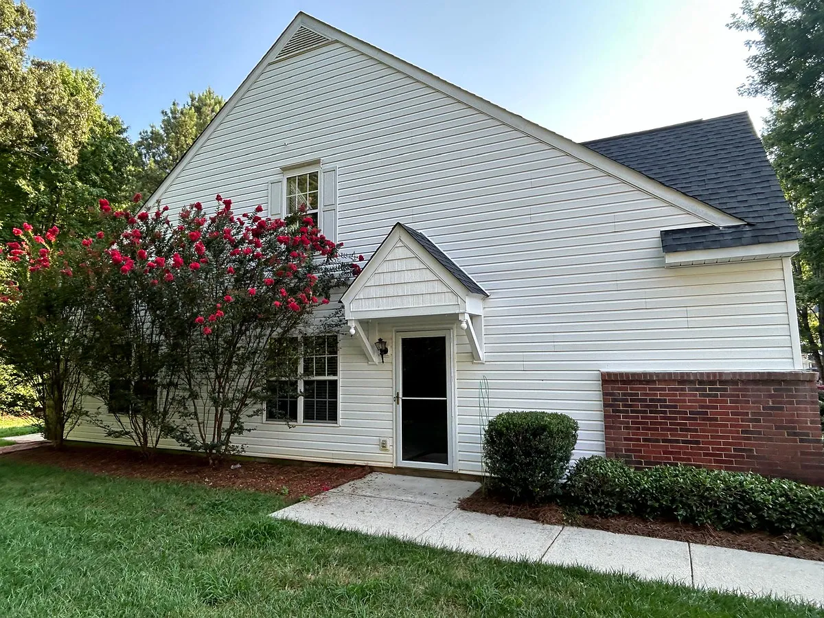 Building Photo - 10239 University Park Ln