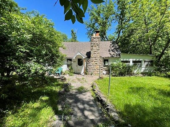 3rd image of 3106 E 80th St