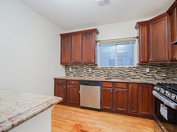5th image of 1332 Rockland Ave #2