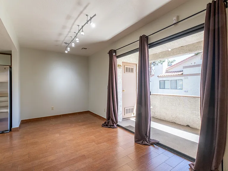 1321 Del Mar St #3 — Photo 6