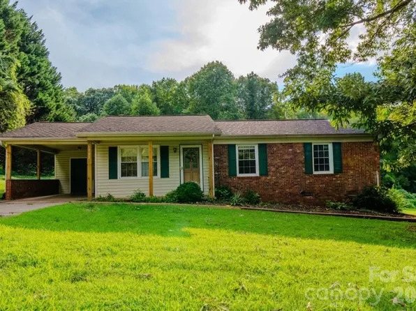 1139 Loblolly Ln #4, Newton, NC 28658